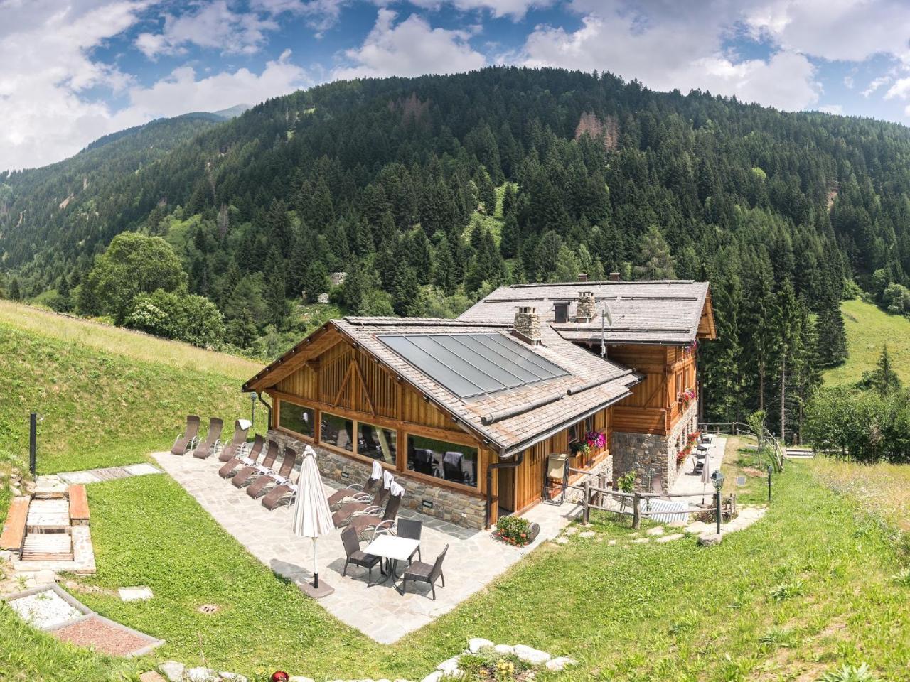 Chalet Alpenrose Bio Wellness Naturhotel Cogolo Exterior foto
